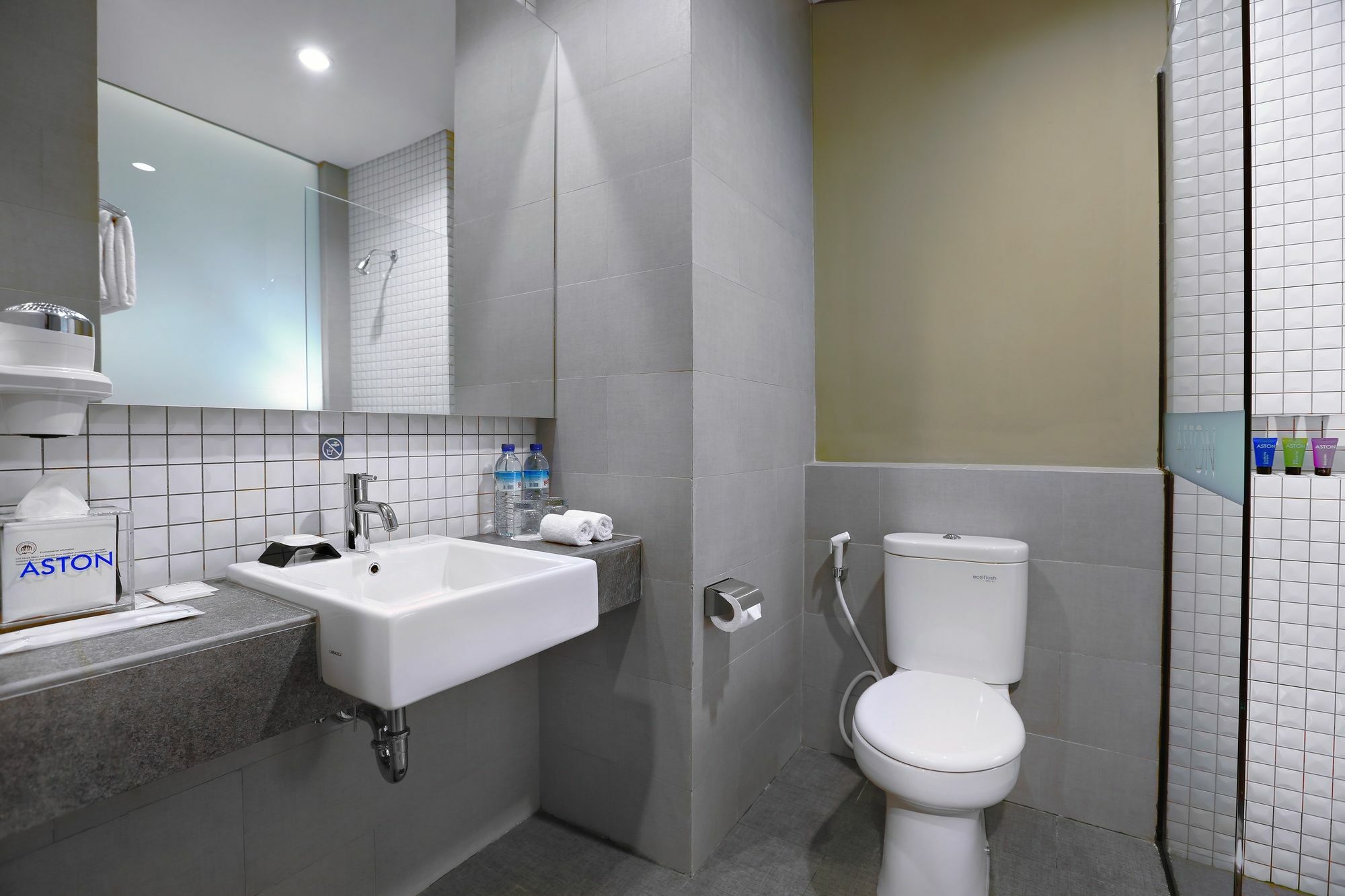 Aston Inn Mataram Exterior photo